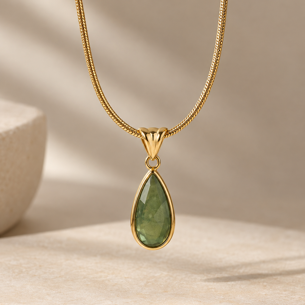Vintage Water-Drop Pendant Necklace