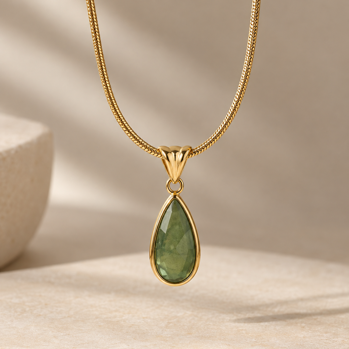 Vintage Water-Drop Pendant Necklace